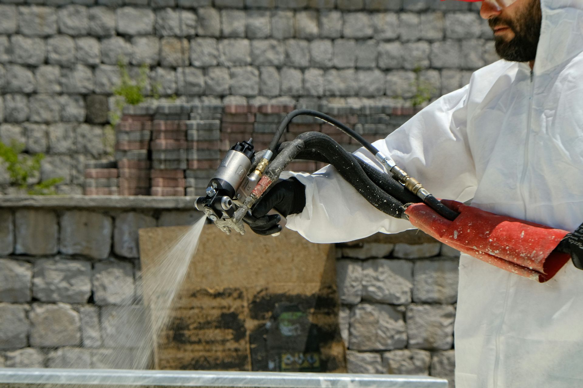 Sablage et décapage de surfaces dures